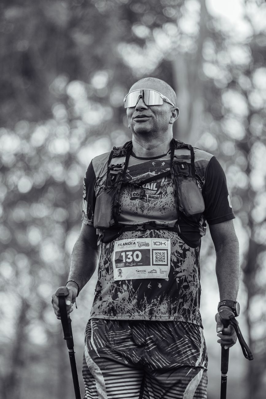 trail race runner mountain