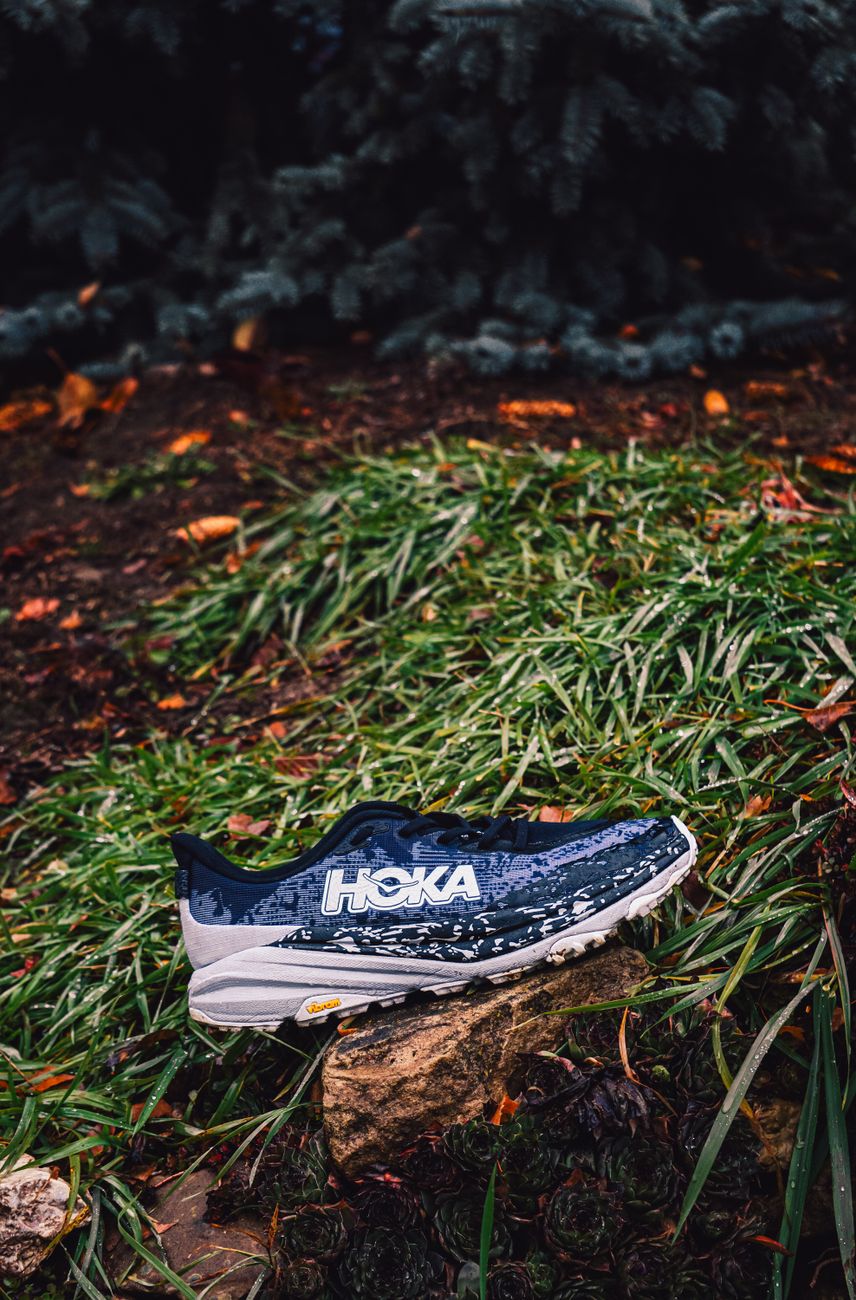 trail running shoes muddy