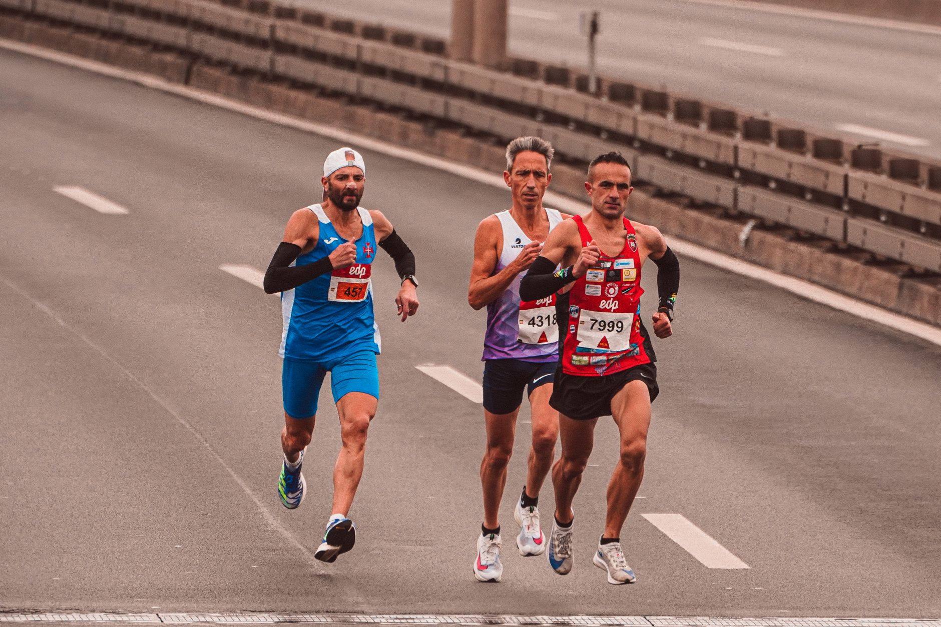 marathon runners city road