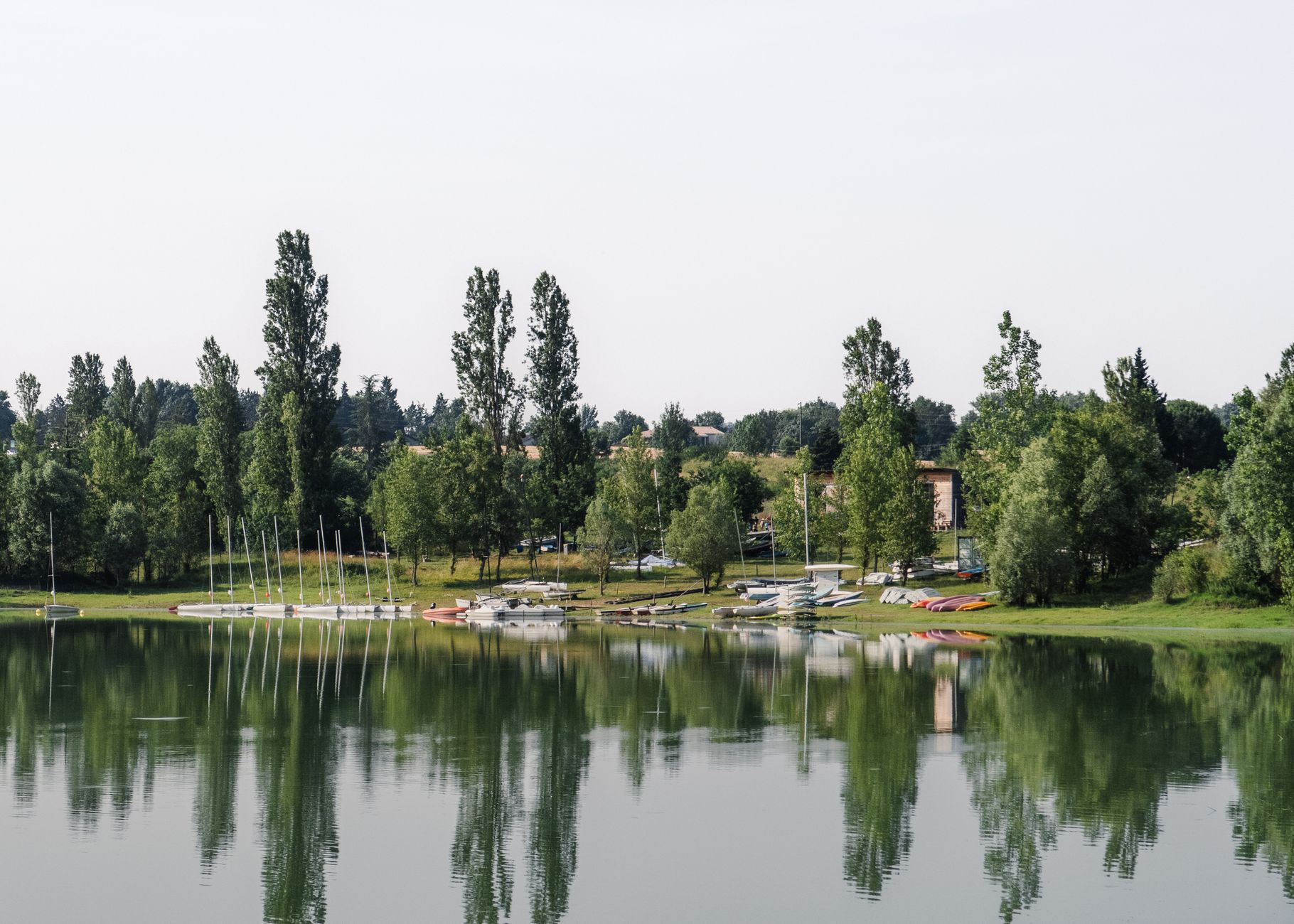lagoon south france fishing