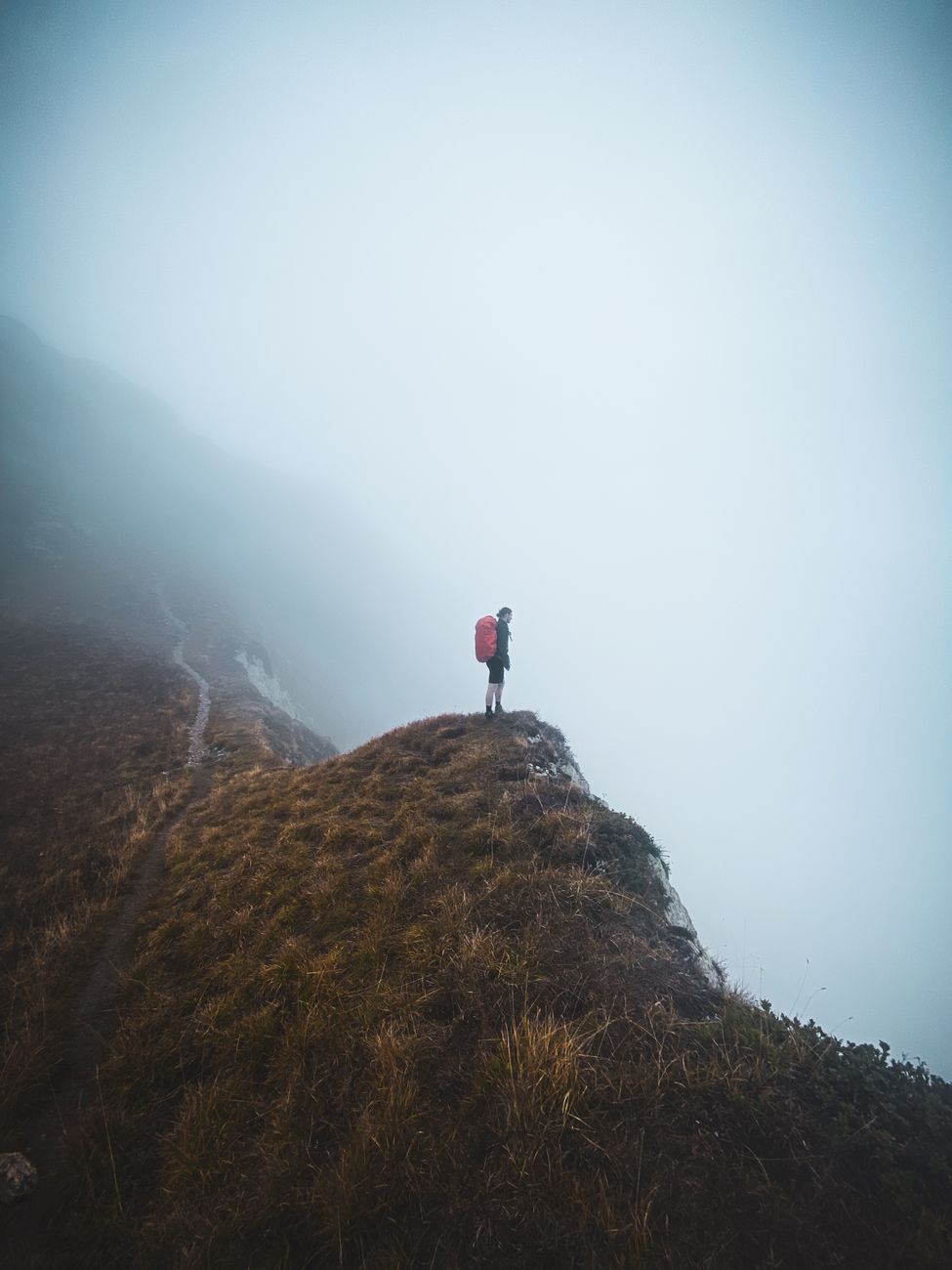 hiker mountain path tips
