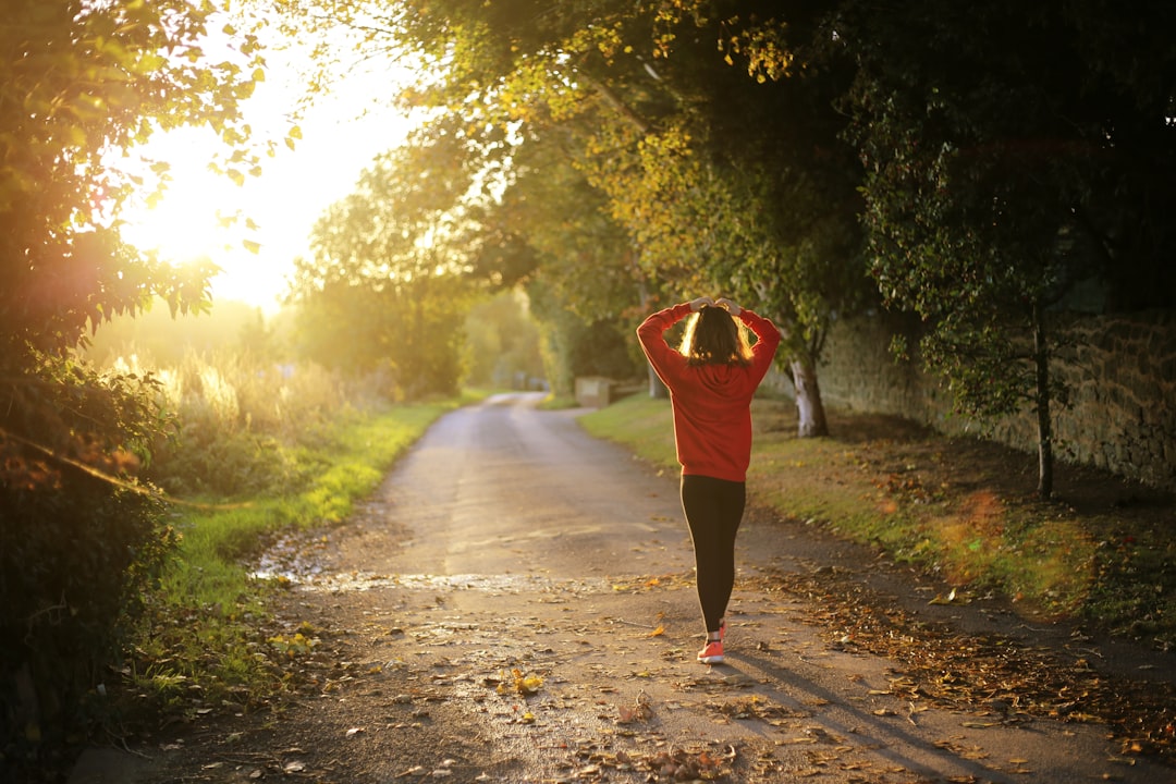 Courir en hiver : vêtements, sols glissants, sécurité et motivation par grand froid